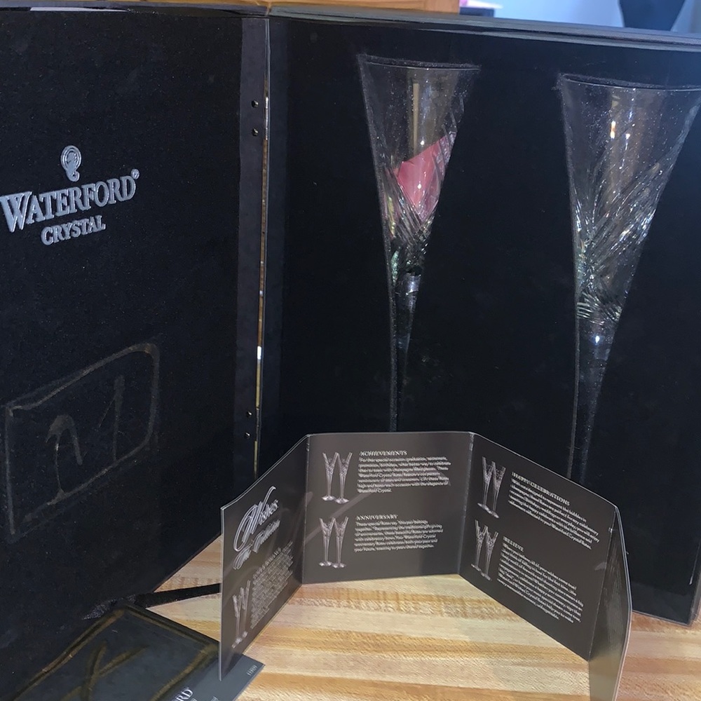 Crystal flute set